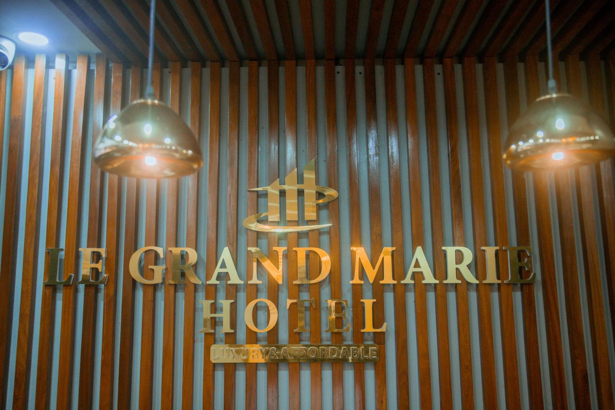 Le Grand Marie Hotel Дар-ес-Салам Екстер'єр фото